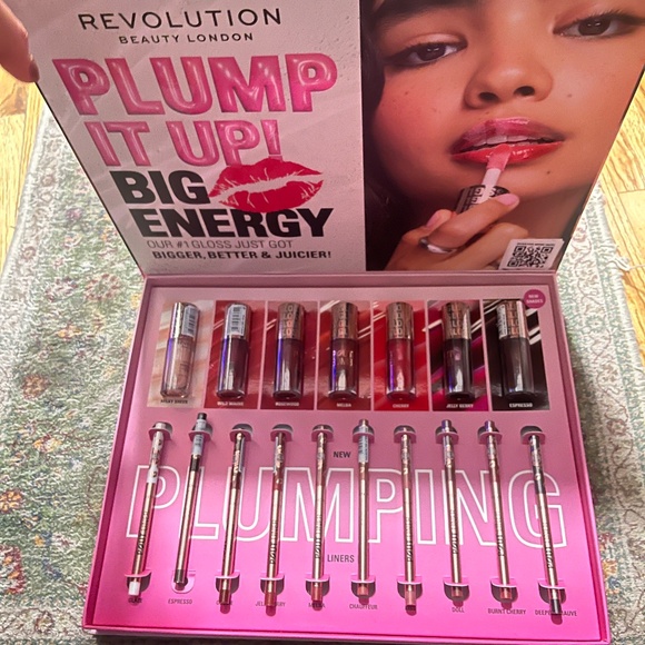 Revolution Plump it up Kit - Picture 3 of 5